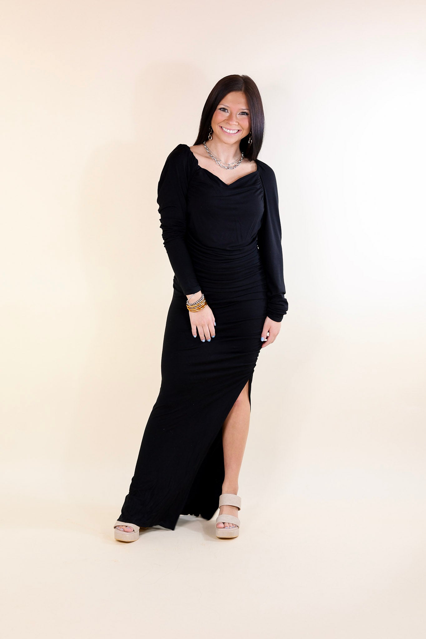 Classy Girl Long Sleeve Sweetheart Neckline Maxi Dress in Black