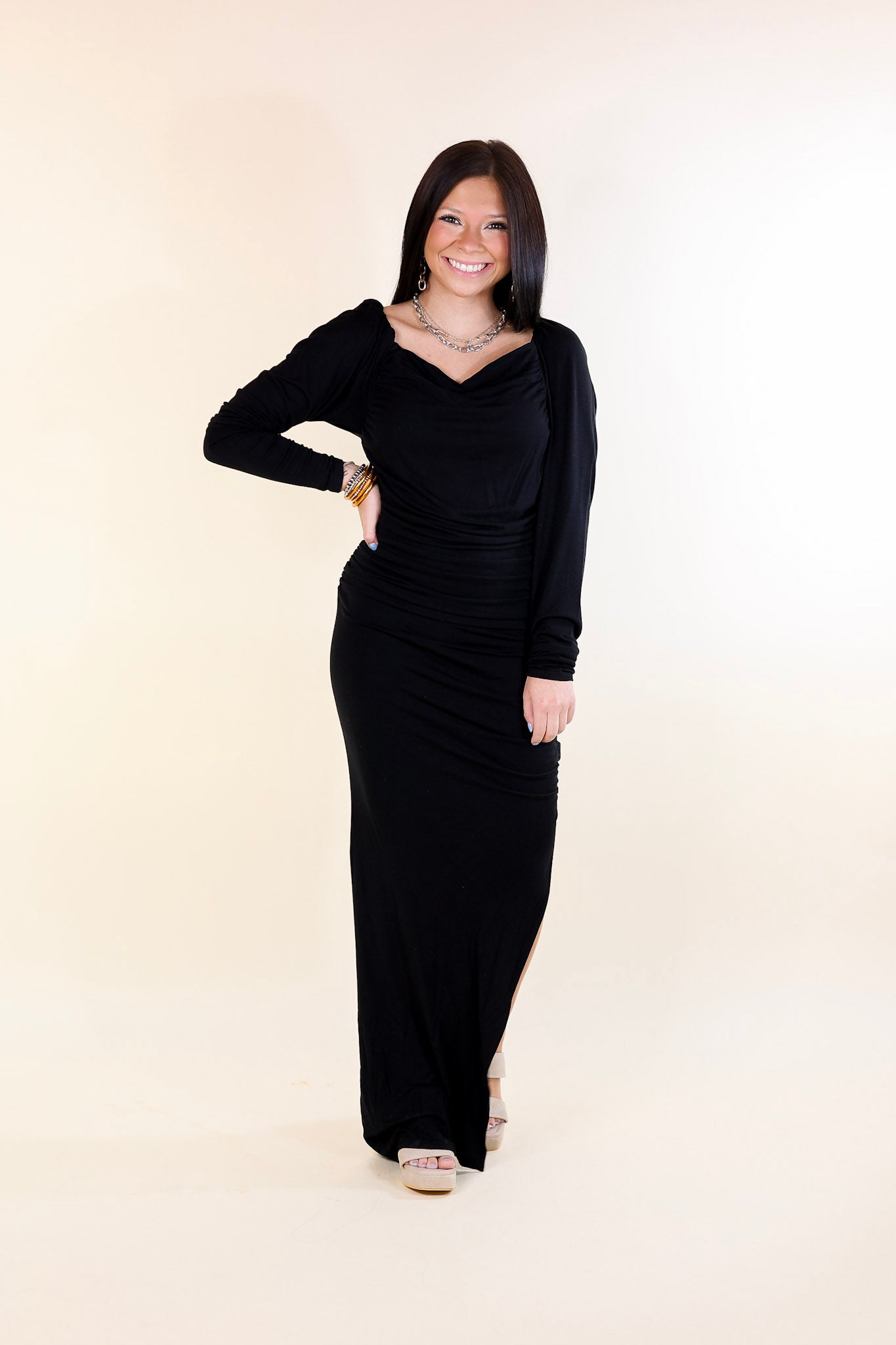 Classy Girl Long Sleeve Sweetheart Neckline Maxi Dress in Black