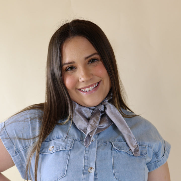 Jacquard Wild Rag in Silver - Giddy Up Glamour Boutique