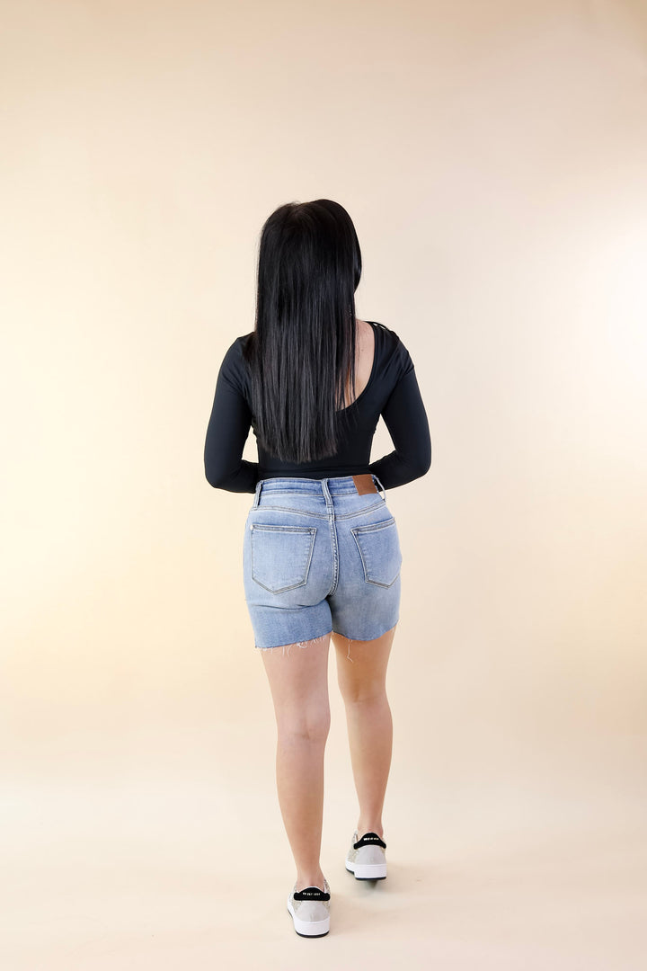 Judy Blue | Seaside Stroll Mid Rise Cut Off Hem Shorts in Medium Wash - Giddy Up Glamour Boutique