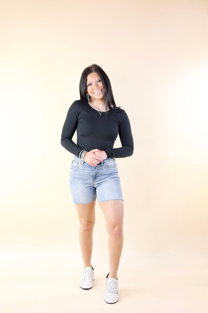 Judy Blue | Seaside Stroll Mid Rise Cut Off Hem Shorts in Medium Wash - Giddy Up Glamour Boutique
