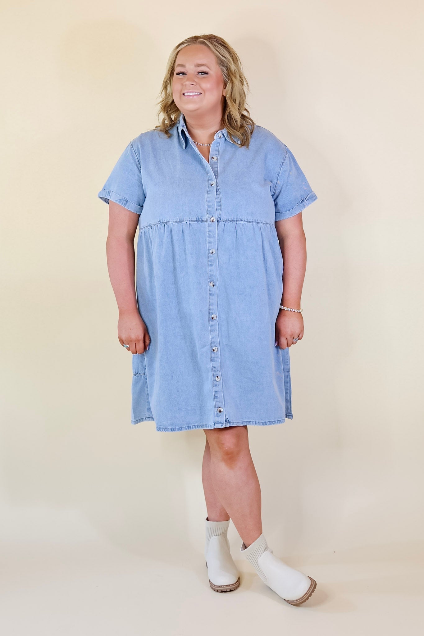 Nice to Meet You Button Up Collared Denim Dress in Light Wash - Giddy Up Glamour Boutique