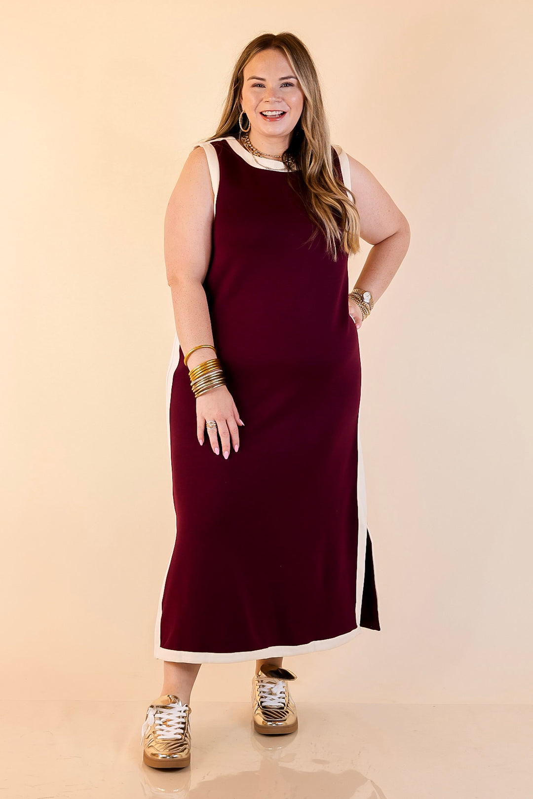 Chic Direction Solid Sleeveless Knit Midi Dress with Ivory Trim in Maroon