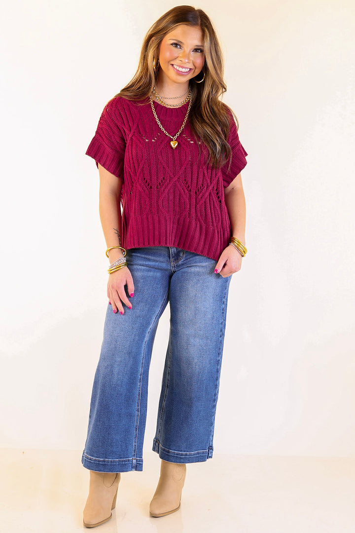 Knit to Last Cable Knit Short Sleeve Sweater Top in Maroon