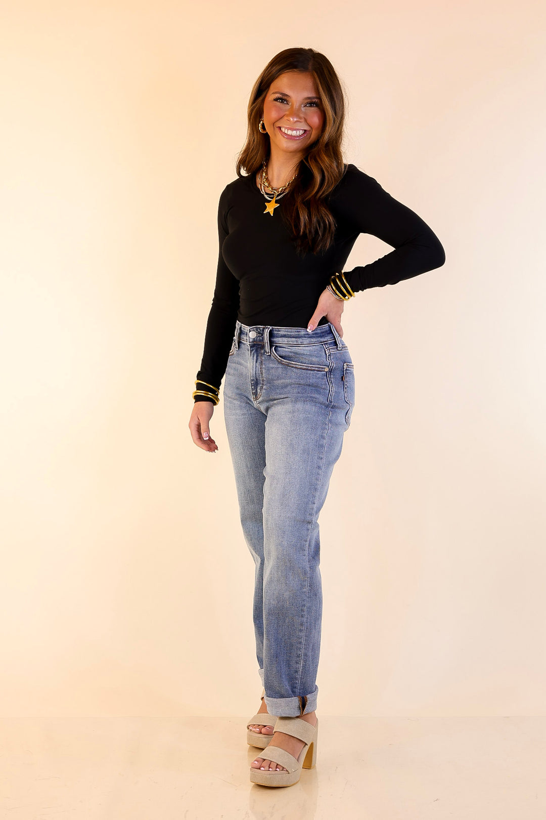 Judy Blue | Cool and Collected Boyfriend Denim Jeans in Medium Wash
