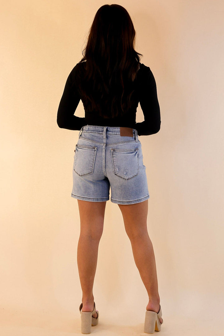 Judy Blue | Day to Night Dad Shorts in Vintage Light Wash