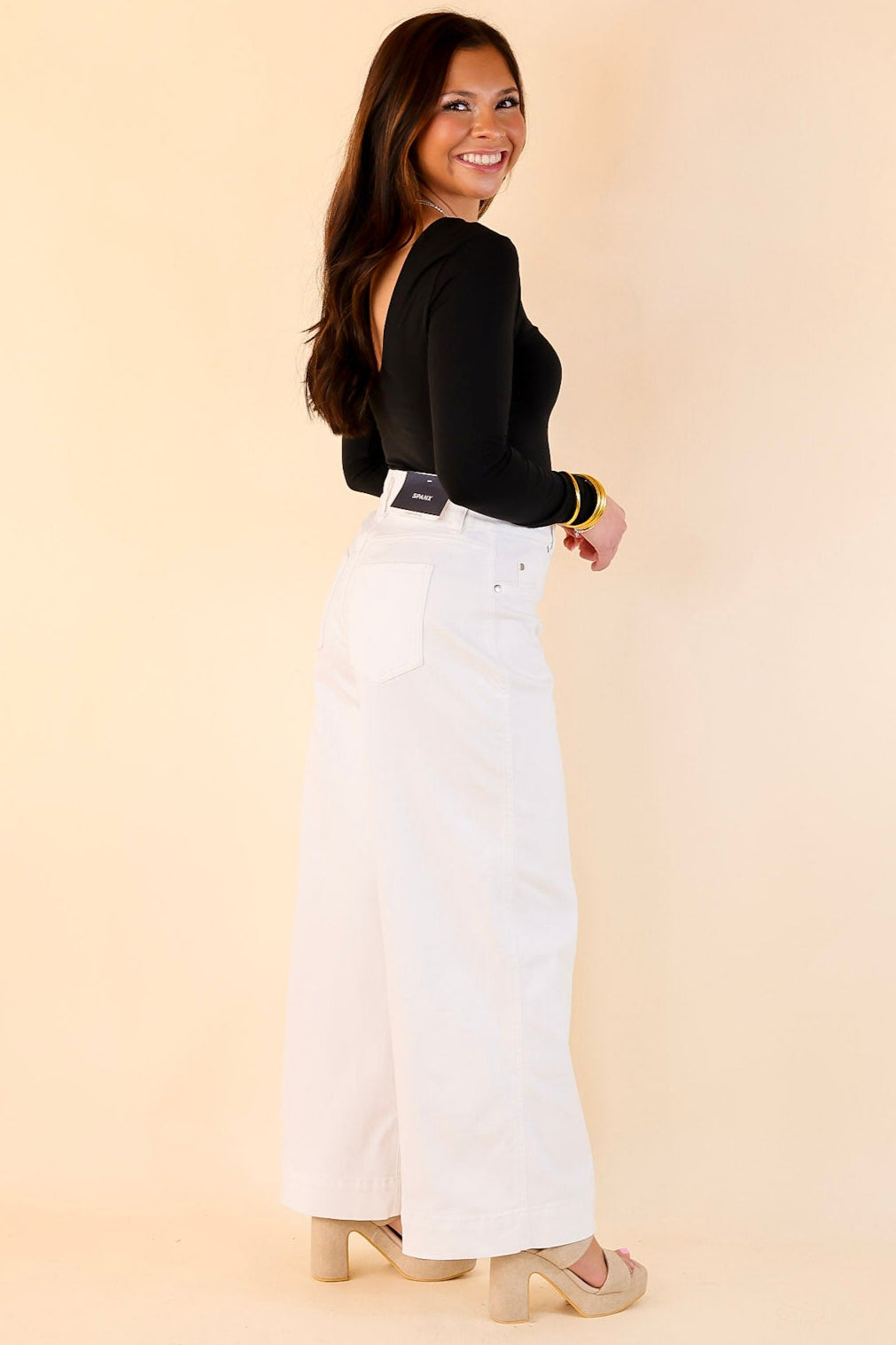 SPANX | EveryWear Cropped Wide Leg Jeans in White