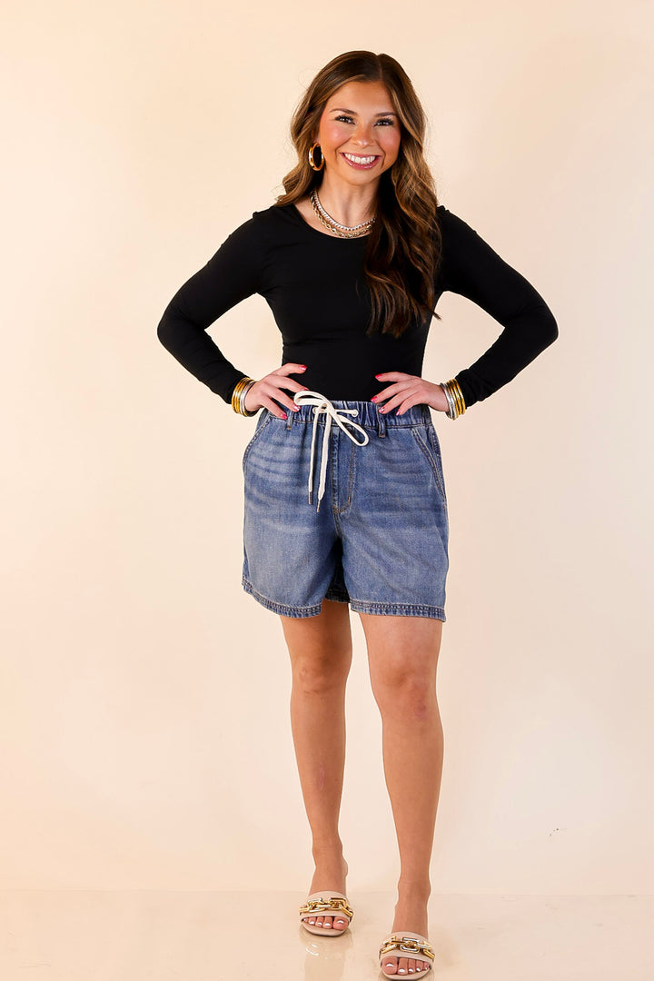 Judy Blue | Easy Company Featherweight Drawstring Denim Shorts in Medium Wash
