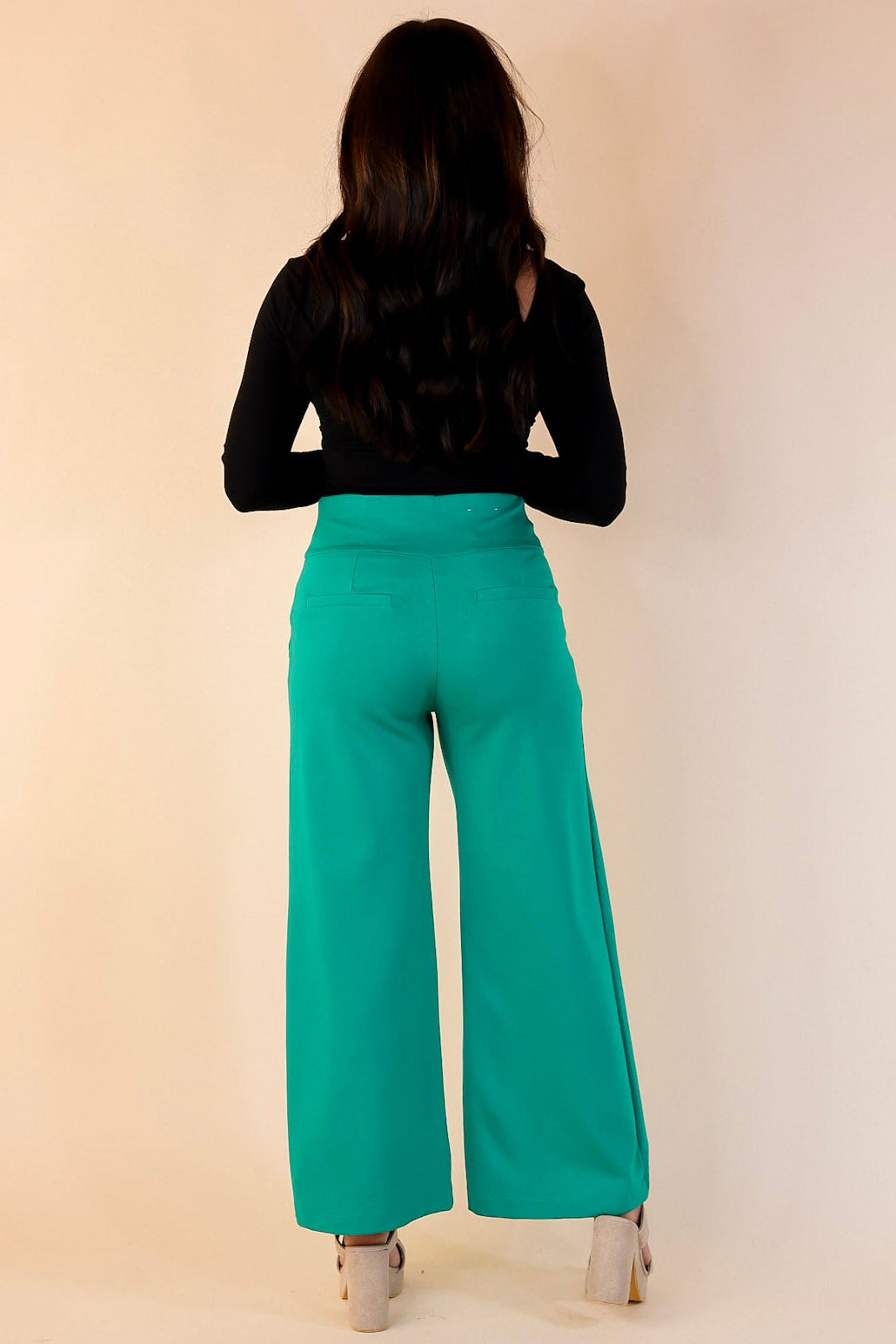 Confident Stride Cropped Wide Leg Pant in Jade Green