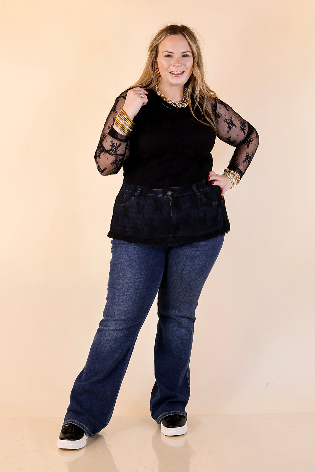 Pretty and Poised Floral Print Lace Top with Ruffle Peter Pan Collar in Black