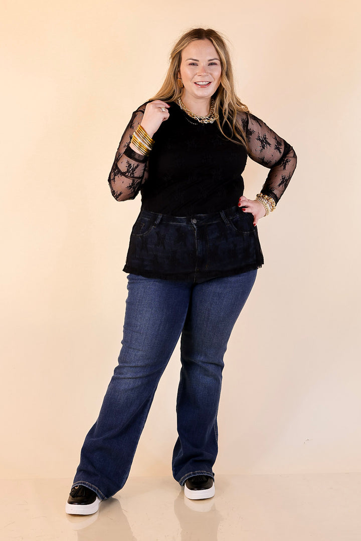 Pretty and Poised Floral Print Lace Top with Ruffle Peter Pan Collar in Black