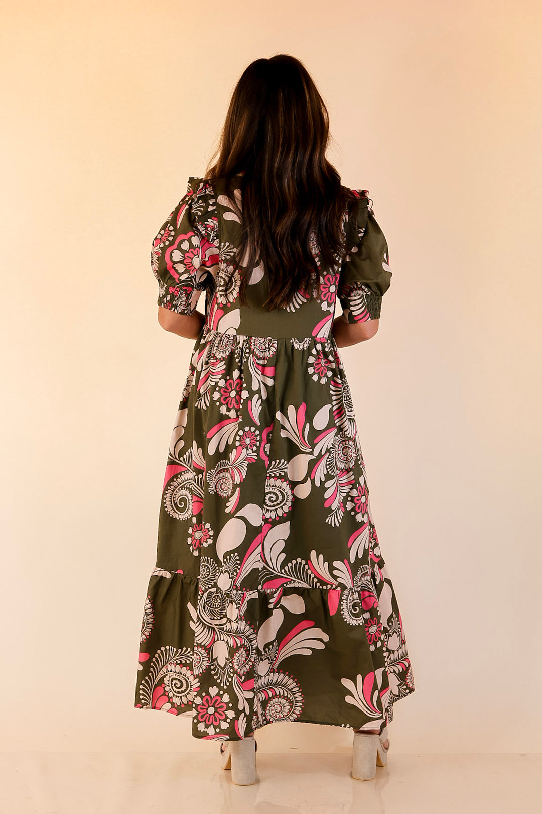 Midi Dress with Puff Sleeves and Tiered Skirt in Olive with Pink Giddy Up Glamour Boutique Midi Dress with Puff Sleeves and Tiered Skirt in Olive with Pink Giddy Up Glamour Boutique