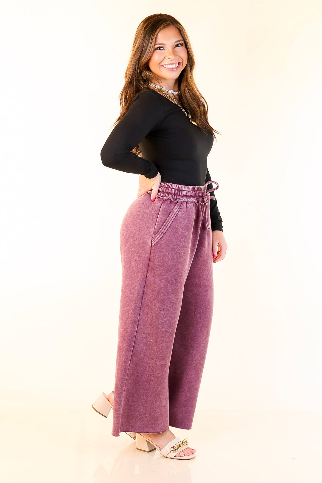 Cozy Girl Cropped Acid Washed Drawstring Pant in Maroon