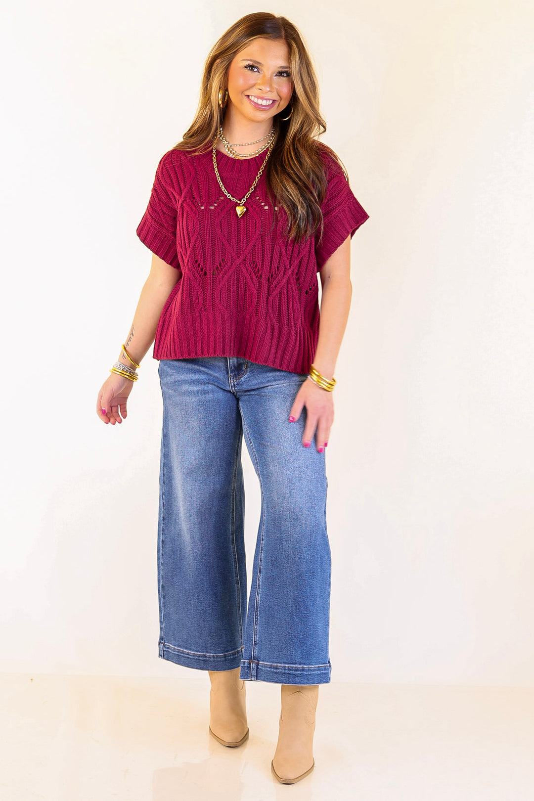Knit to Last Cable Knit Short Sleeve Sweater Top in Maroon