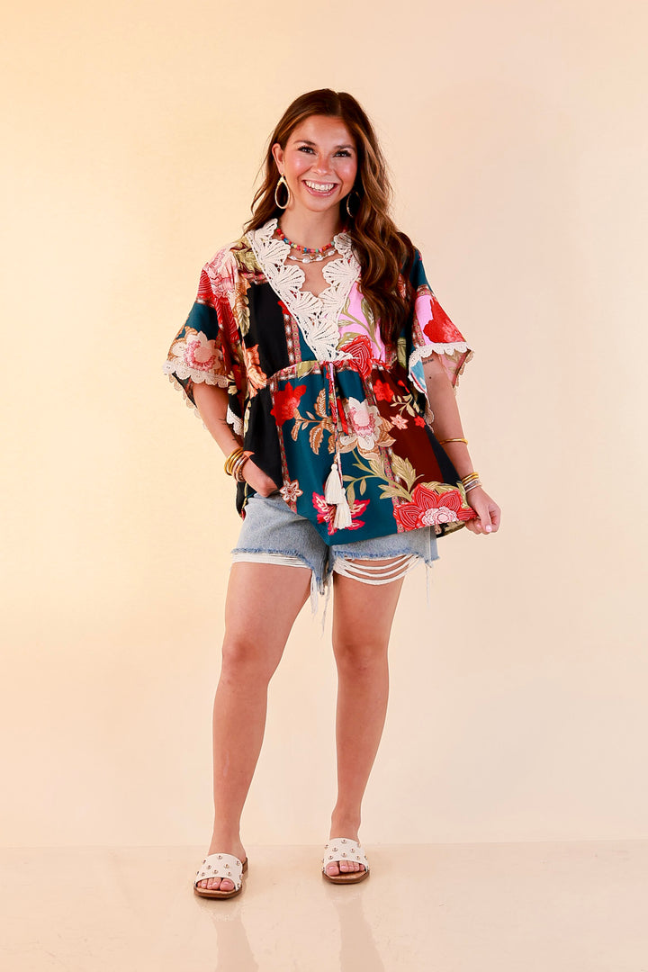 Patchwork Charm Floral Patchwork Print Print Lace Detail Short Sleeve Top in Pink Mix