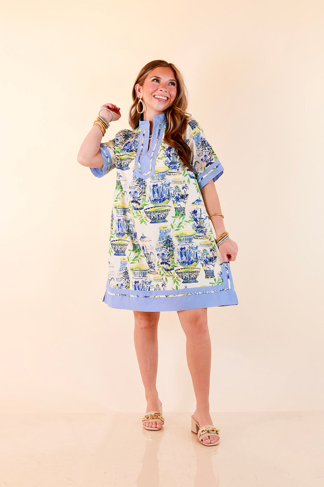 Postcards from Paradise Vase Print Contrast Trim Shift Dress in Blue Multi
