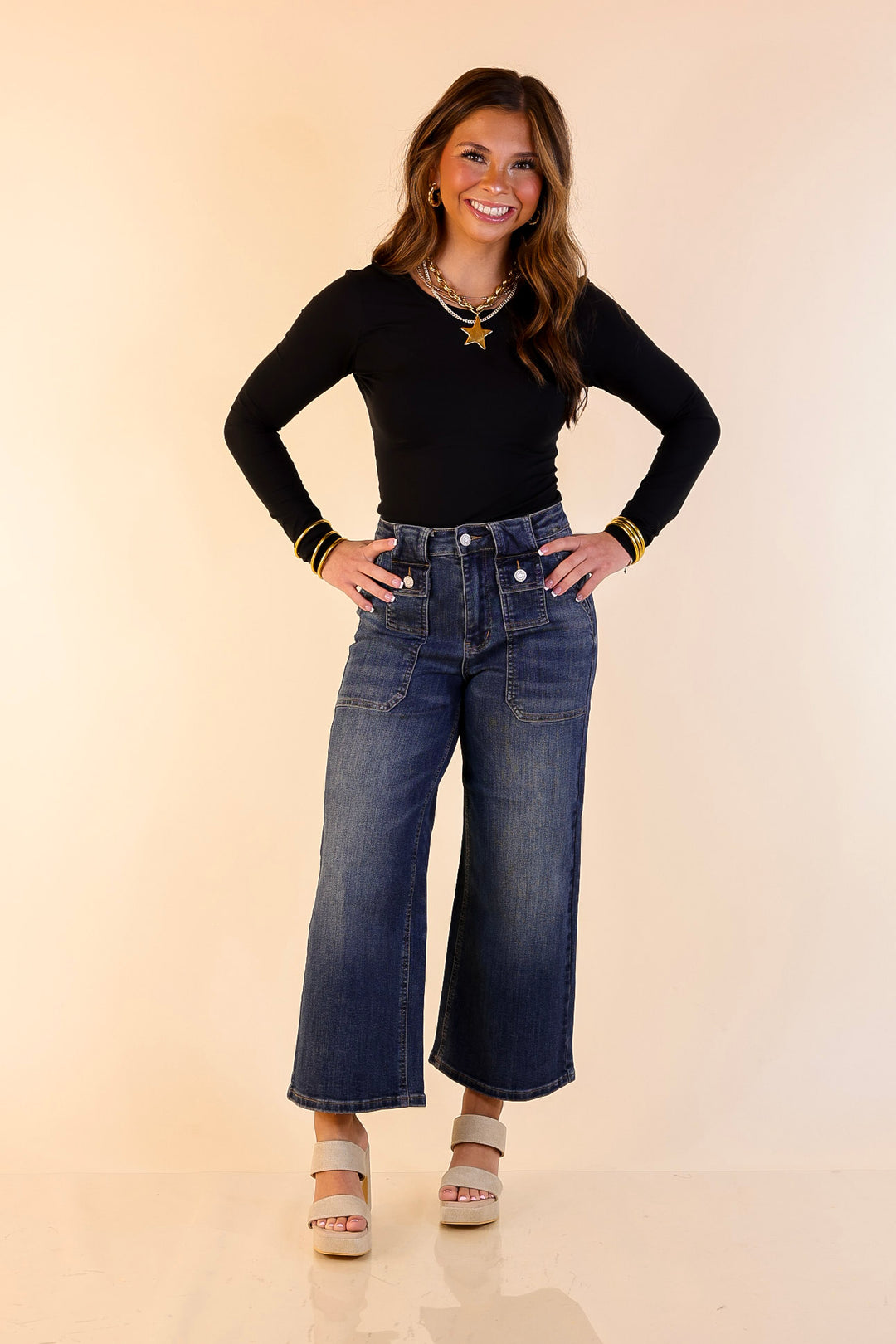 Judy Blue | Chic on the Move Cropped Wide Leg Utility with Front Patch Pocket Jean in Dark Wash