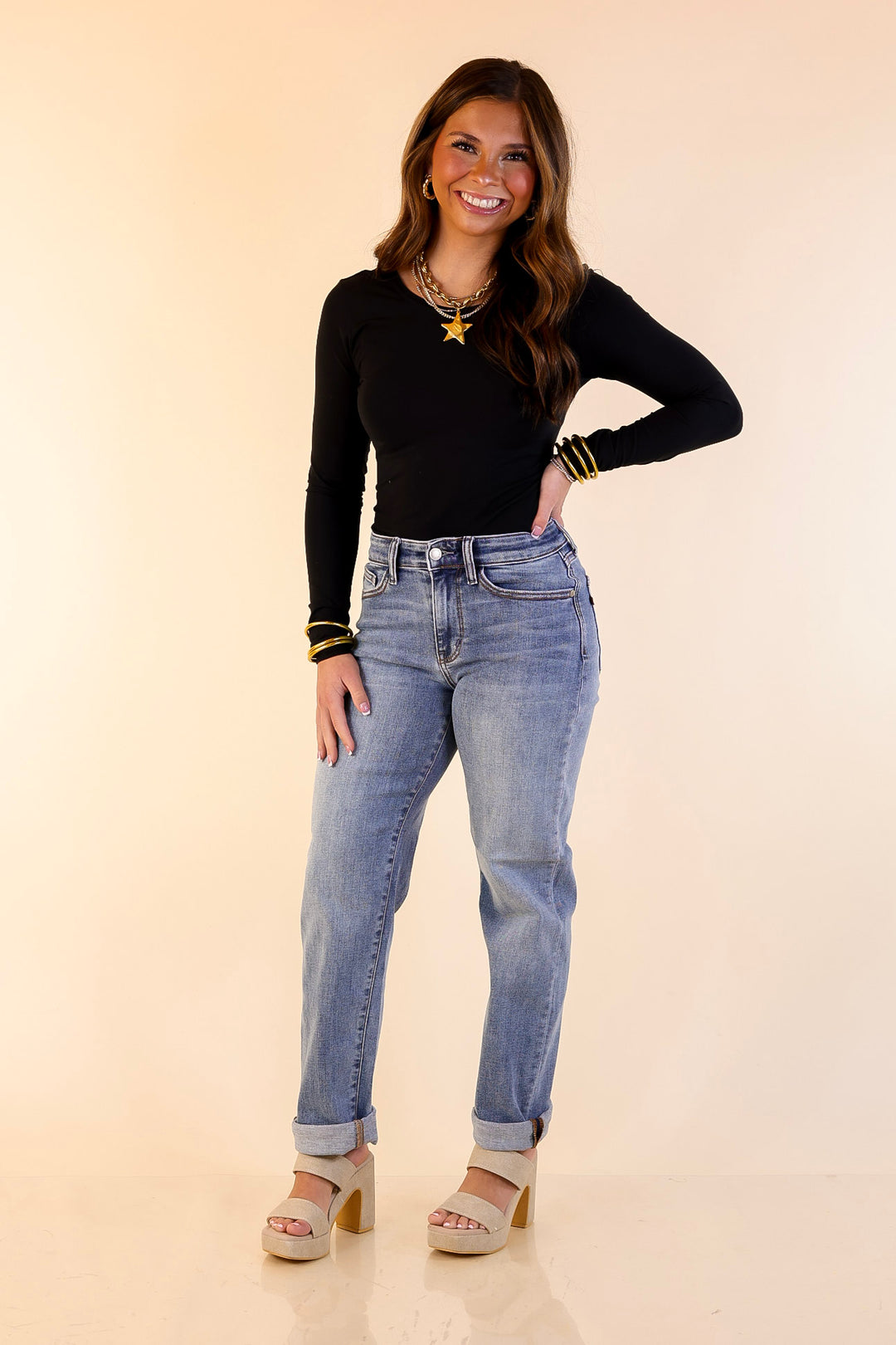 Judy Blue | Cool and Collected Boyfriend Denim Jeans in Medium Wash