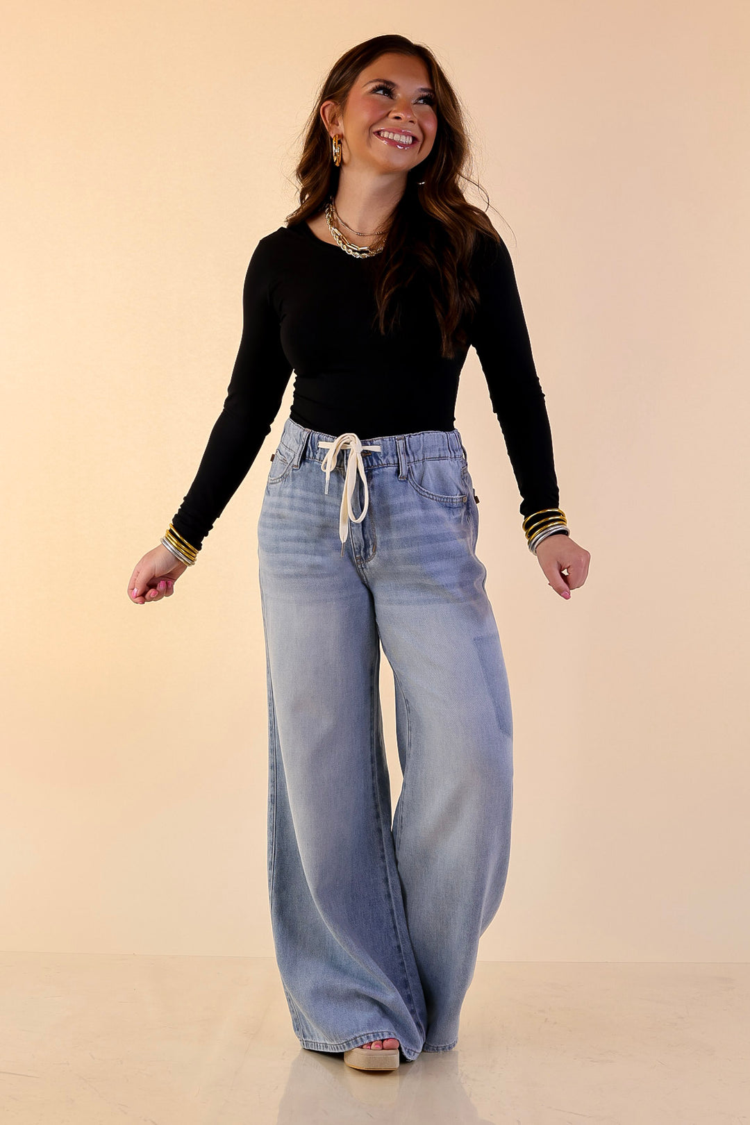 Judy Blue | Smooth Moves Wide Leg Palazzo Featherweight Elastic Waistband Jeans in Light Wash