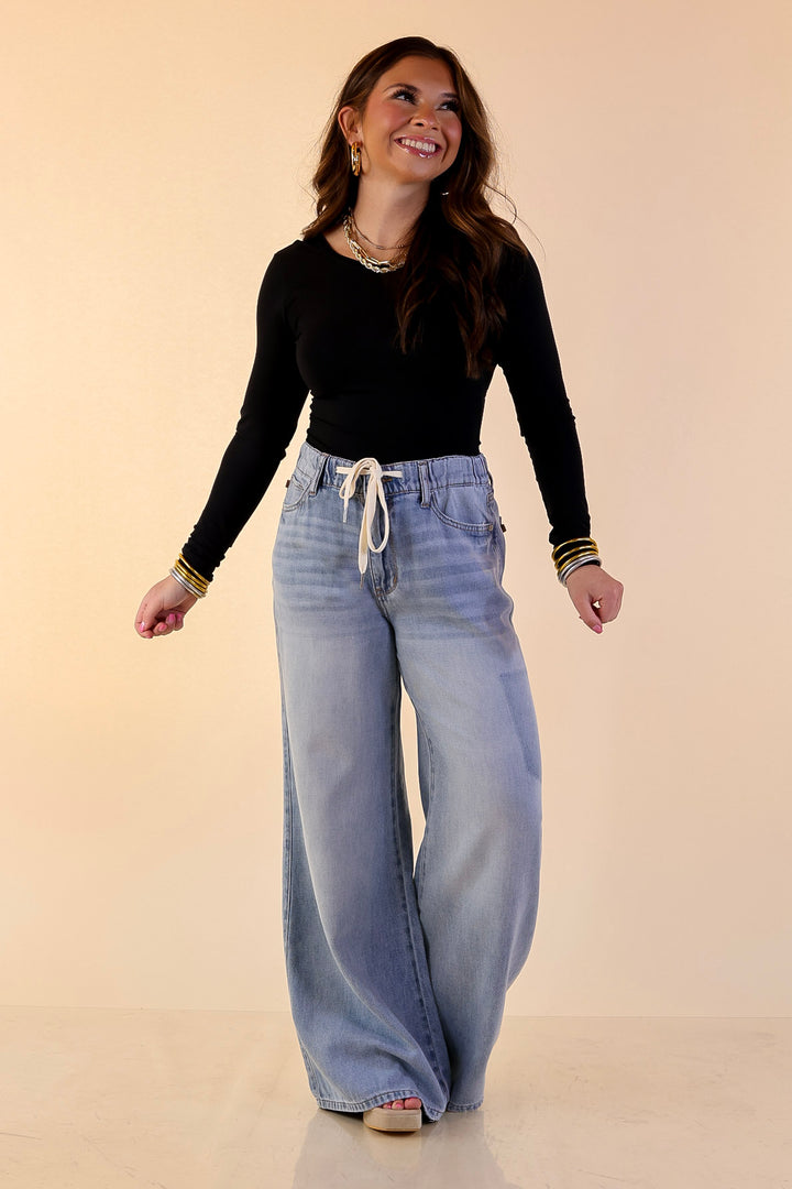 Judy Blue | Smooth Moves Wide Leg Palazzo Featherweight Elastic Waistband Jeans in Light Wash