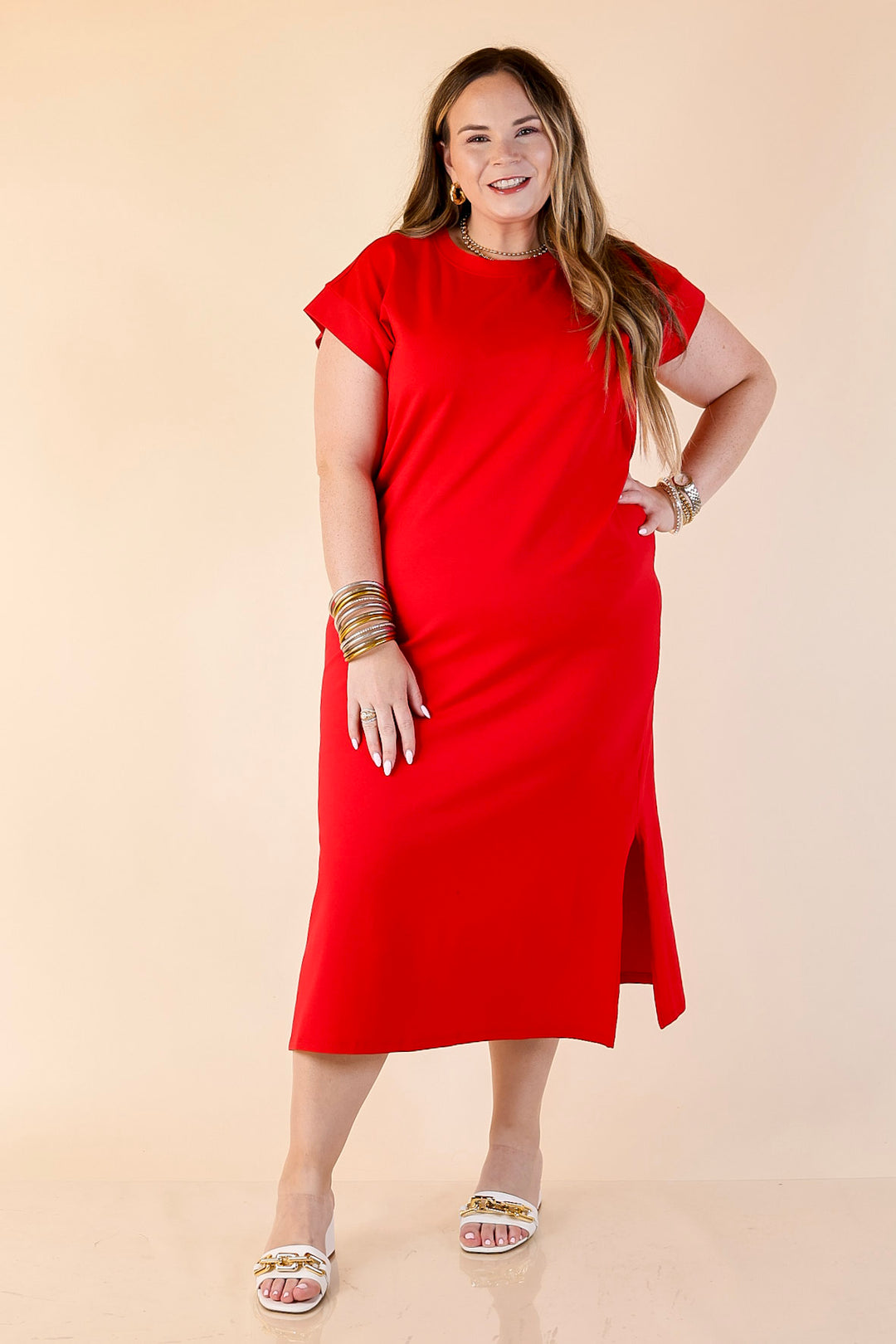 Effortlessly Lovely Short Sleeve Midi Tee Shirt Dress in Red