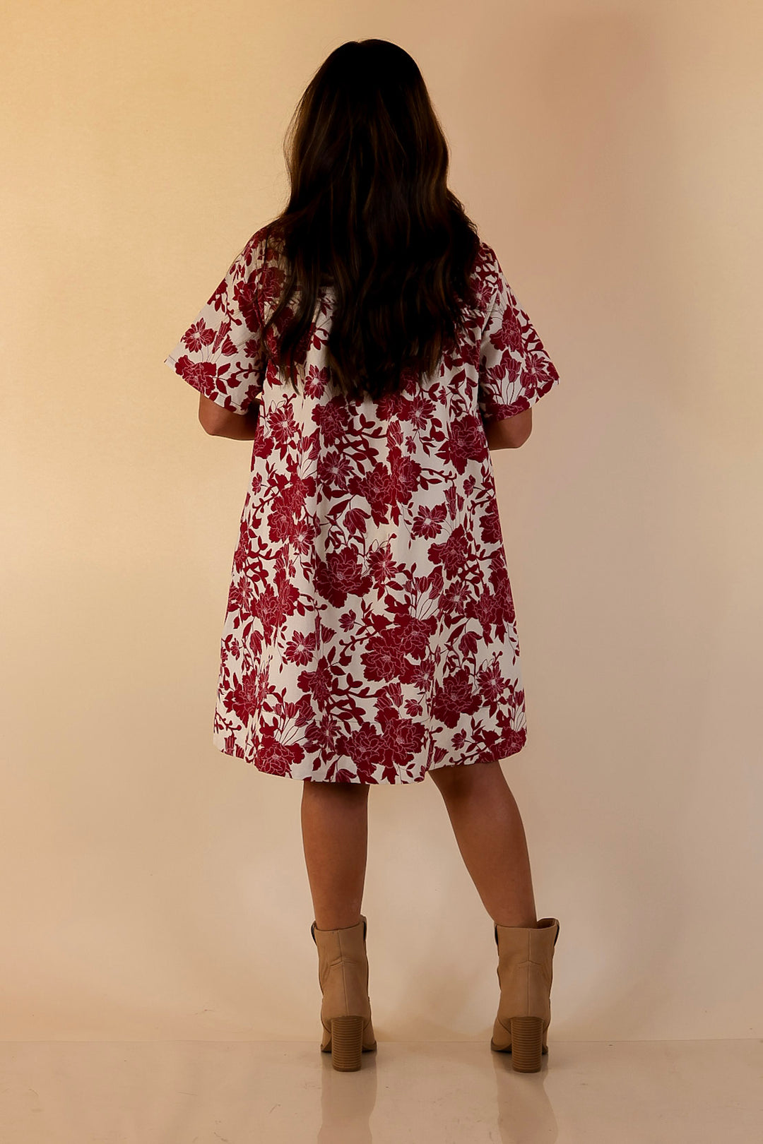 Chic Perspective Collared Button Up Floral Toile Shift Dress in Maroon