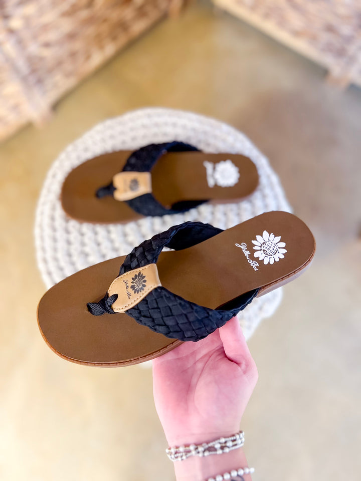 Yellow Box | Irving Woven Comfort Flip Flops in Black