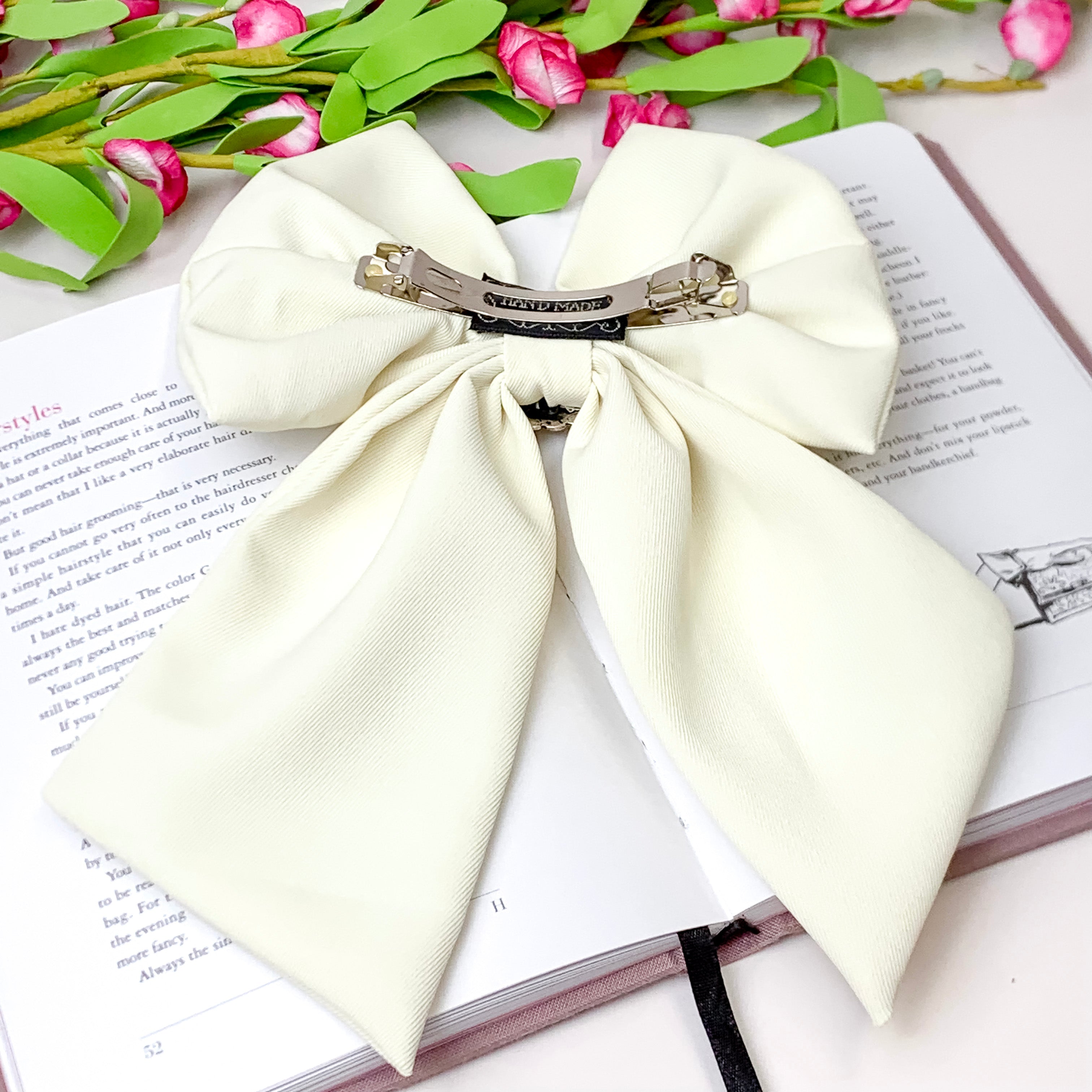 Concho Cutie Fabric Bow Hair Clip in Ivory