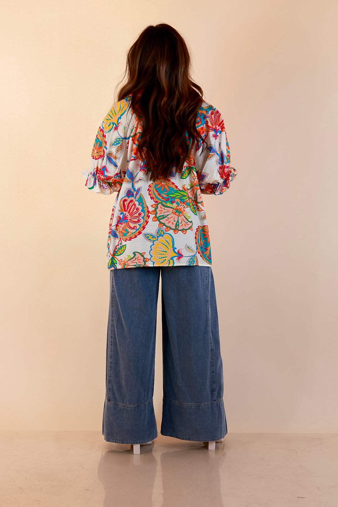 Bold Escape Floral Print Lace Front Top with Collar and Puff Sleeves in Cream Mix