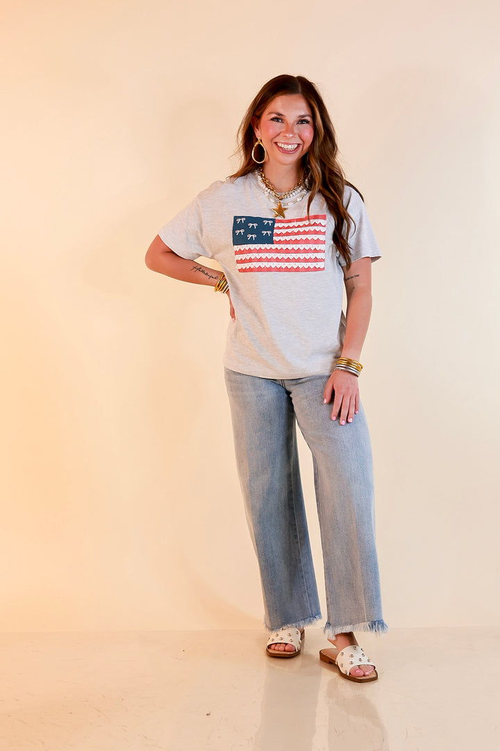 Simply Southern | American It Girl Short Sleeve Graphic Tee with Lace Flag Applique in Heather Grey