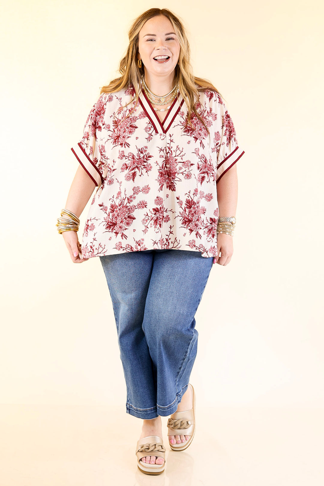 Chic Rewind V Neck Placket Floral French Toile Short Sleeve Top in Maroon and Ivory