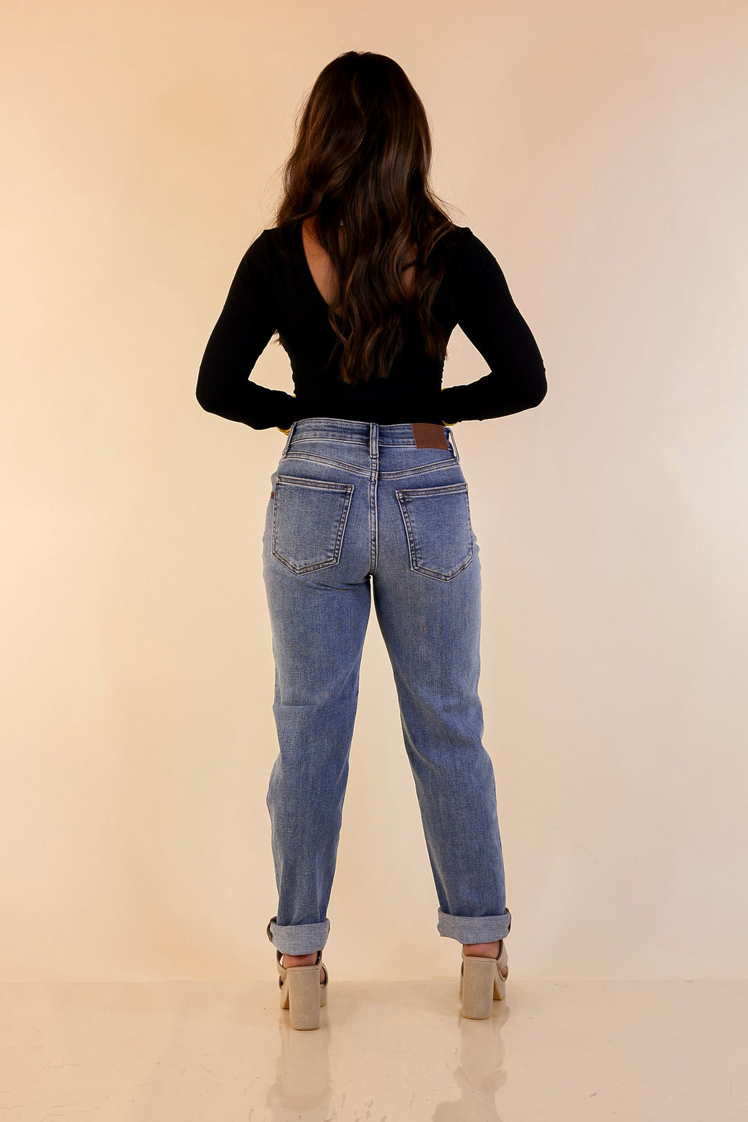 Judy Blue | Cool and Collected Boyfriend Denim Jeans in Medium Wash