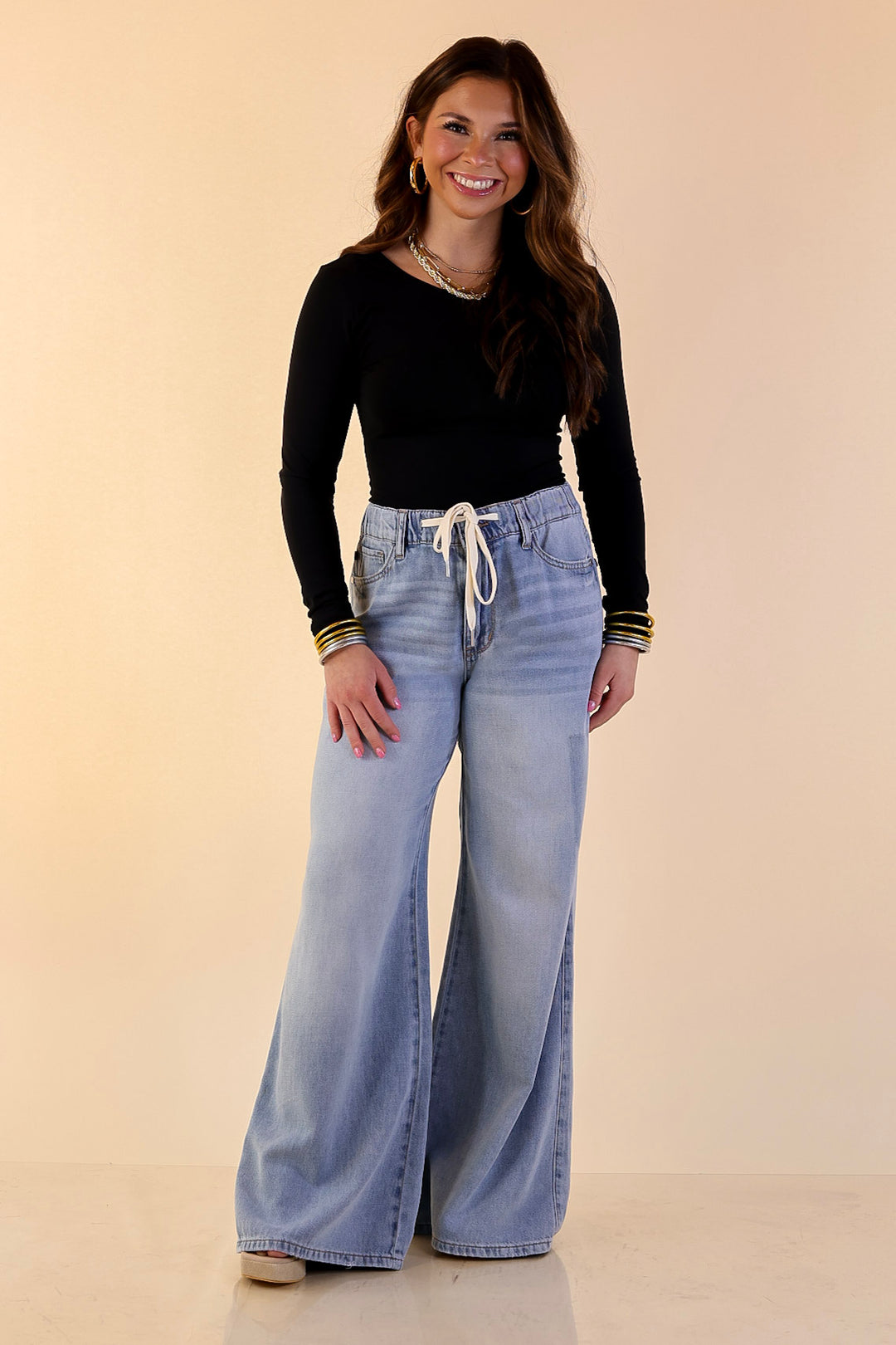 Judy Blue | Smooth Moves Wide Leg Palazzo Featherweight Elastic Waistband Jeans in Light Wash