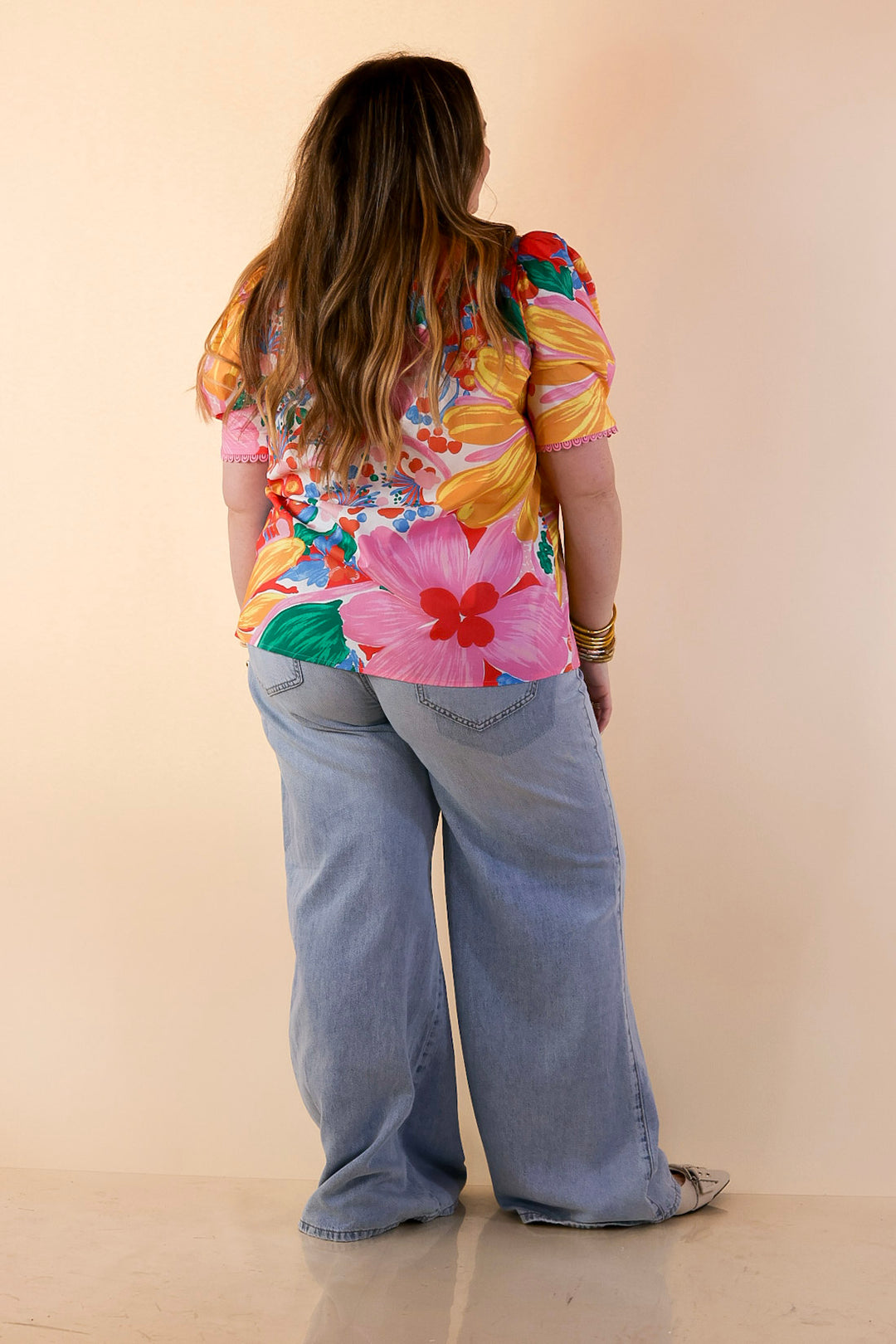 Spring Awakening Floral Print Puff Sleeve Top with Split Neckline in Pink Multi