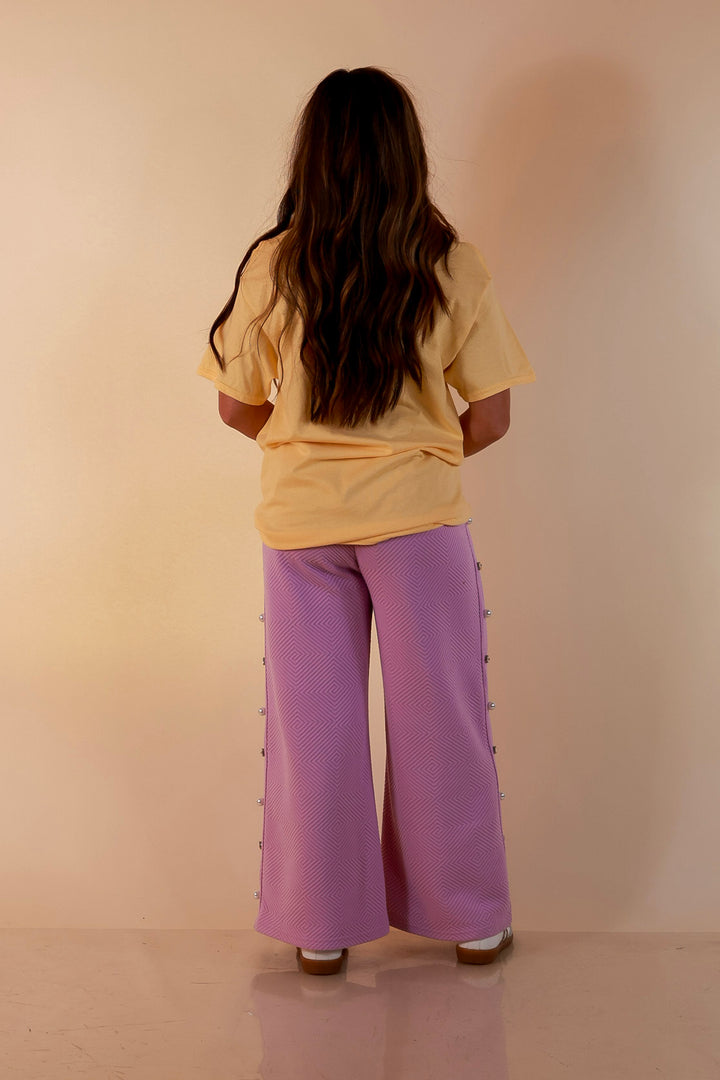 Goose on the Loose Whimsical Pink Background with Stars and Hearts Goose Printed Graphic Tee in Butter Yellow