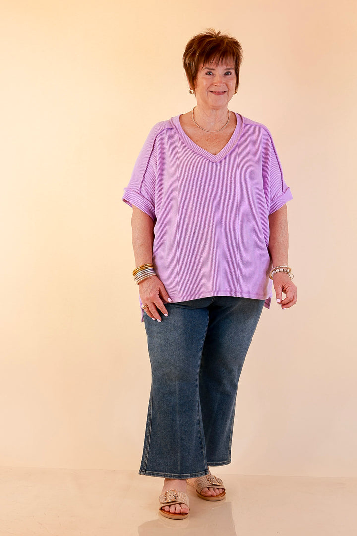 Daily Perfection V Neck Short Sleeve Ribbed Top in Lavender Purple