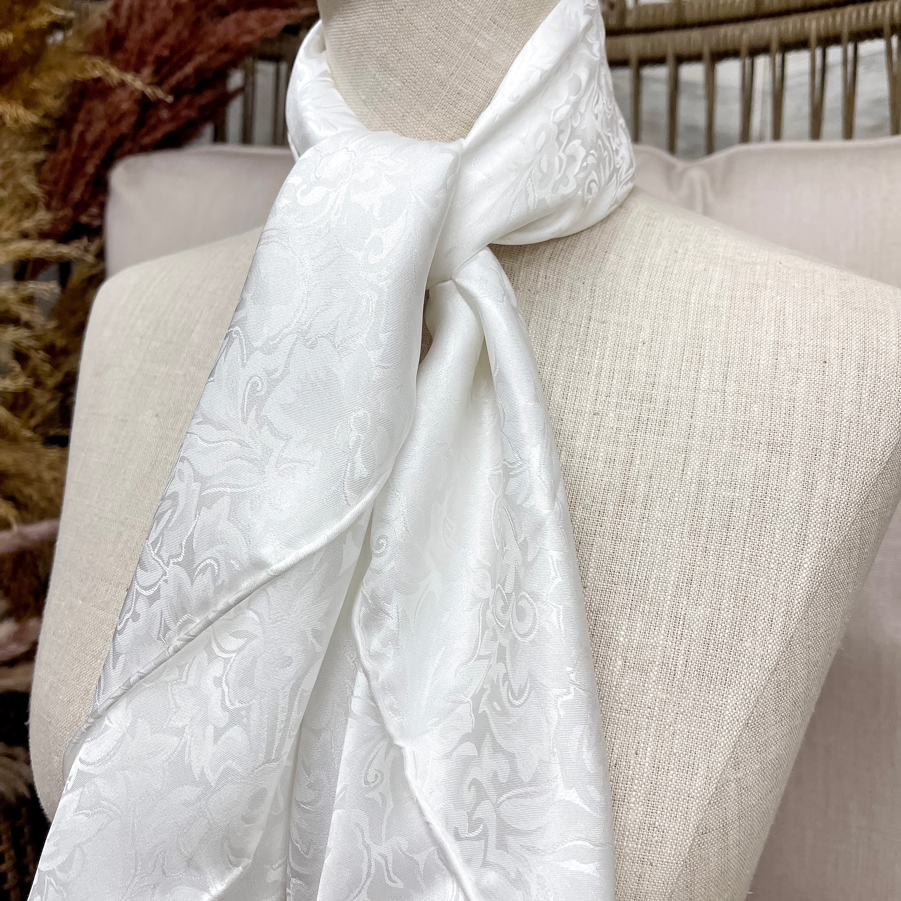 Jacquard Wild Rag in White