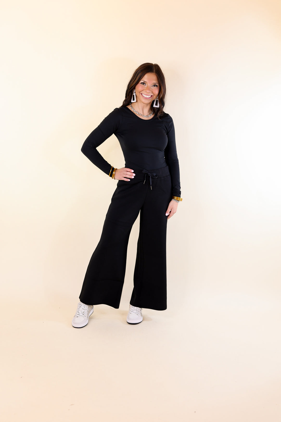 SPANX | AirEssentials Cropped Wide Leg Pants in Black