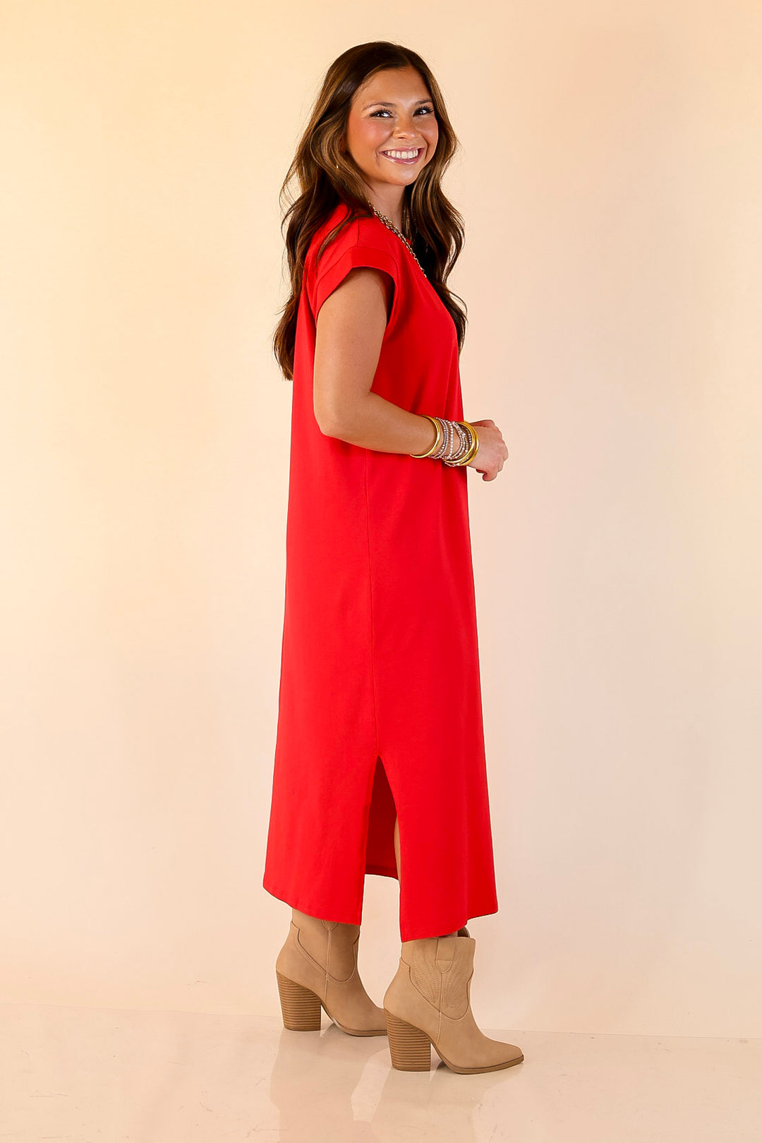 Effortlessly Lovely Short Sleeve Midi Tee Shirt Dress in Red