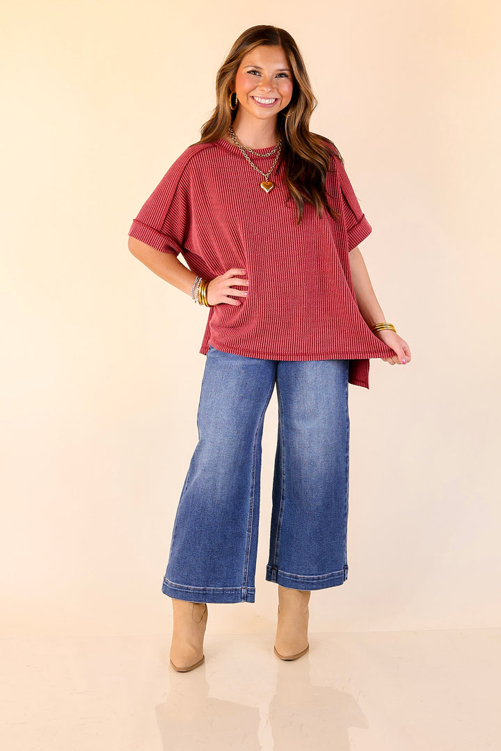 Daily Perfection Scoop Neck Short Sleeve Ribbed Top in Maroon