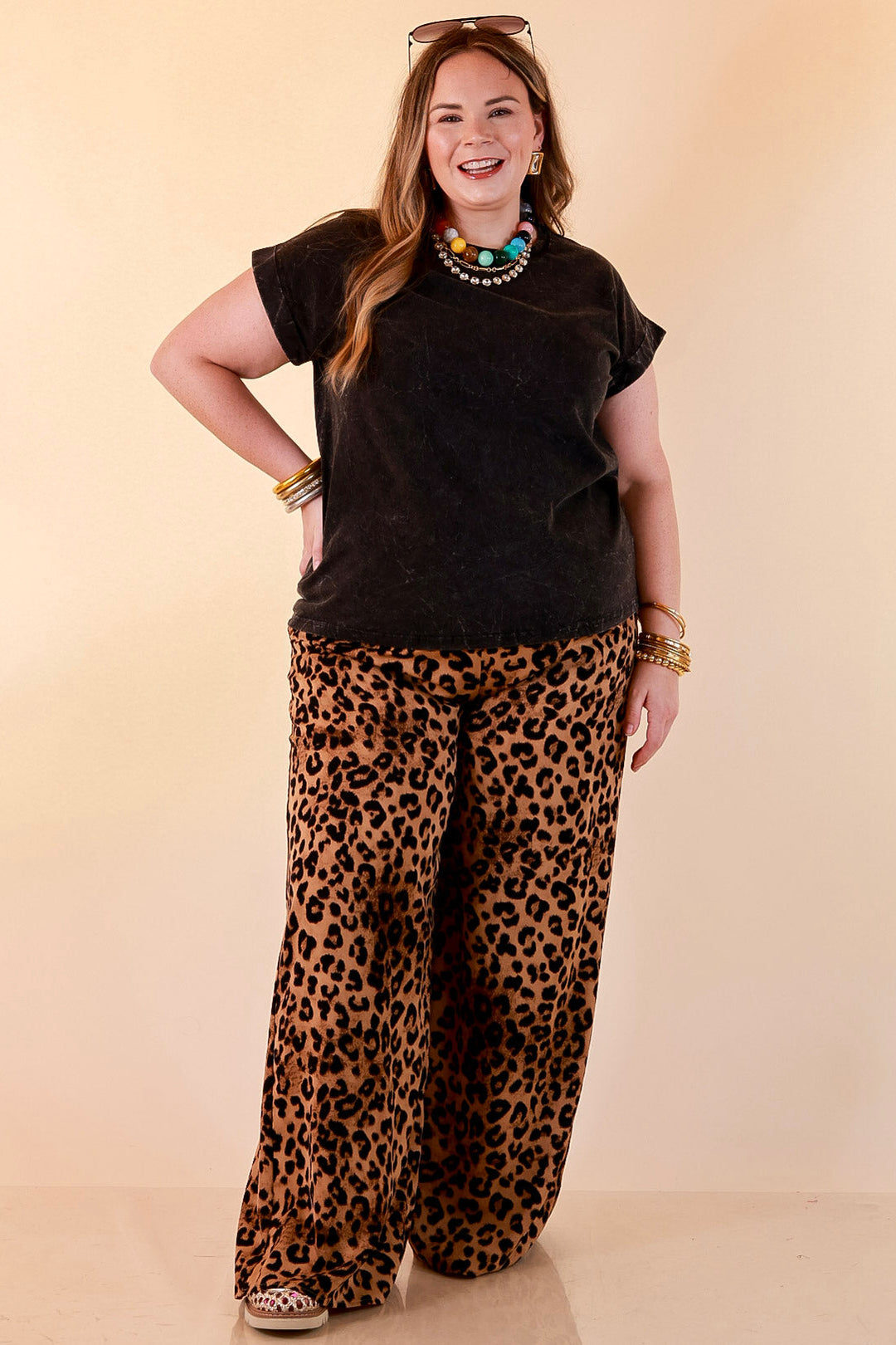 Chic Made Easy Short Sleeve Shirt in Ash Black