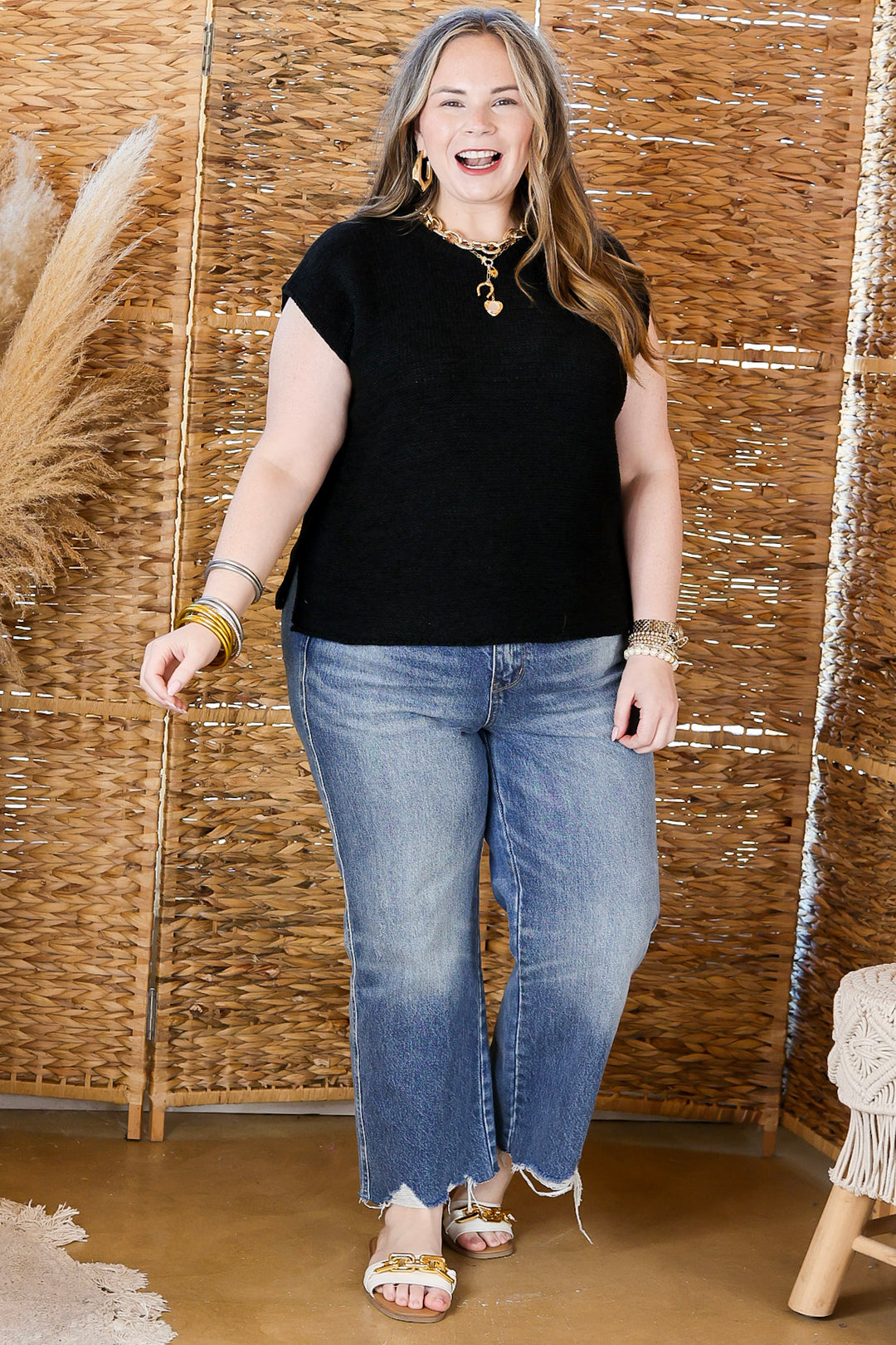 Judy Blue | In the Details Rigid Magic Cropped Wide Leg Jeans in Medium Vintage Wash