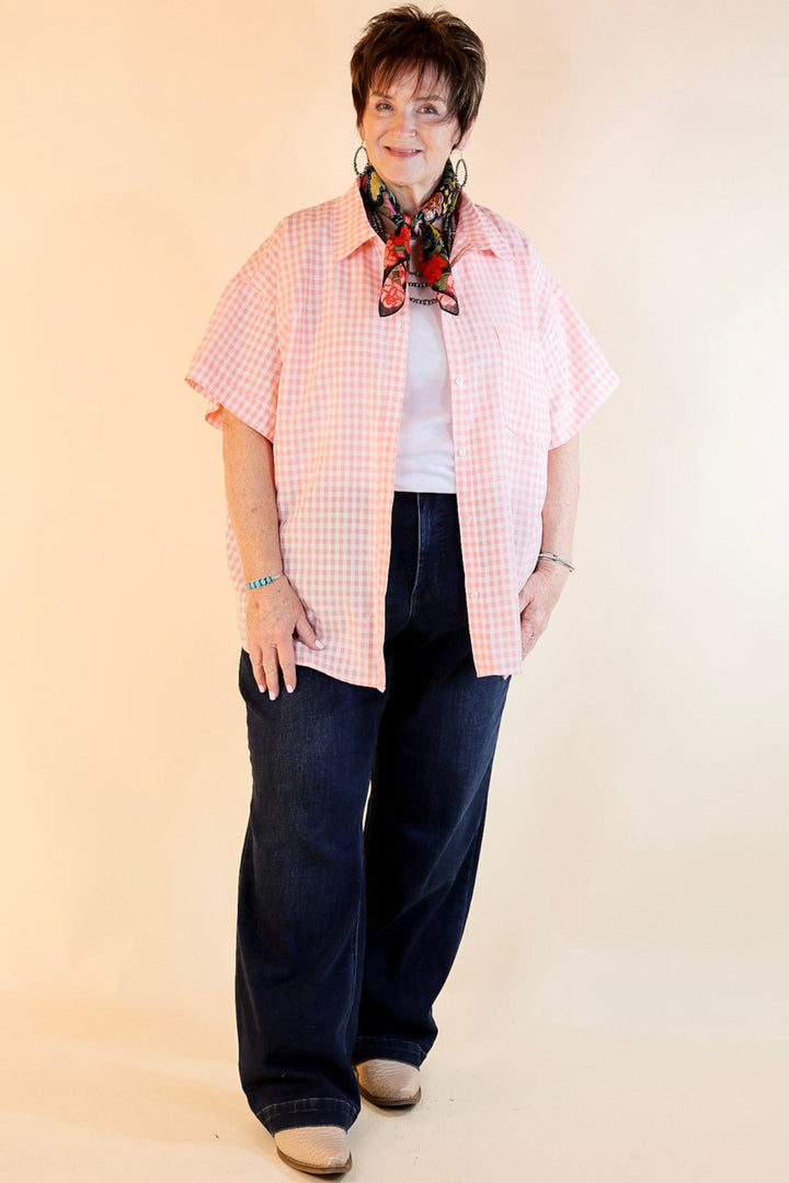 What A Rush Button Up Gingham Short Sleeve Top in Light Pink