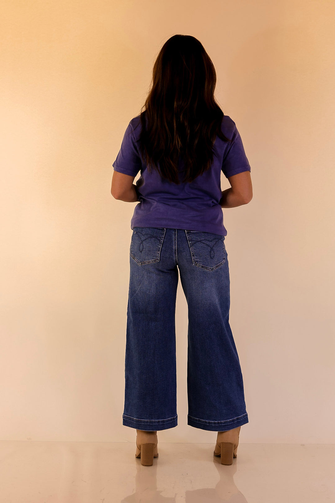 Simply Southern | Easy Tiger Graphic T-Shirt in Washed Navy Blue