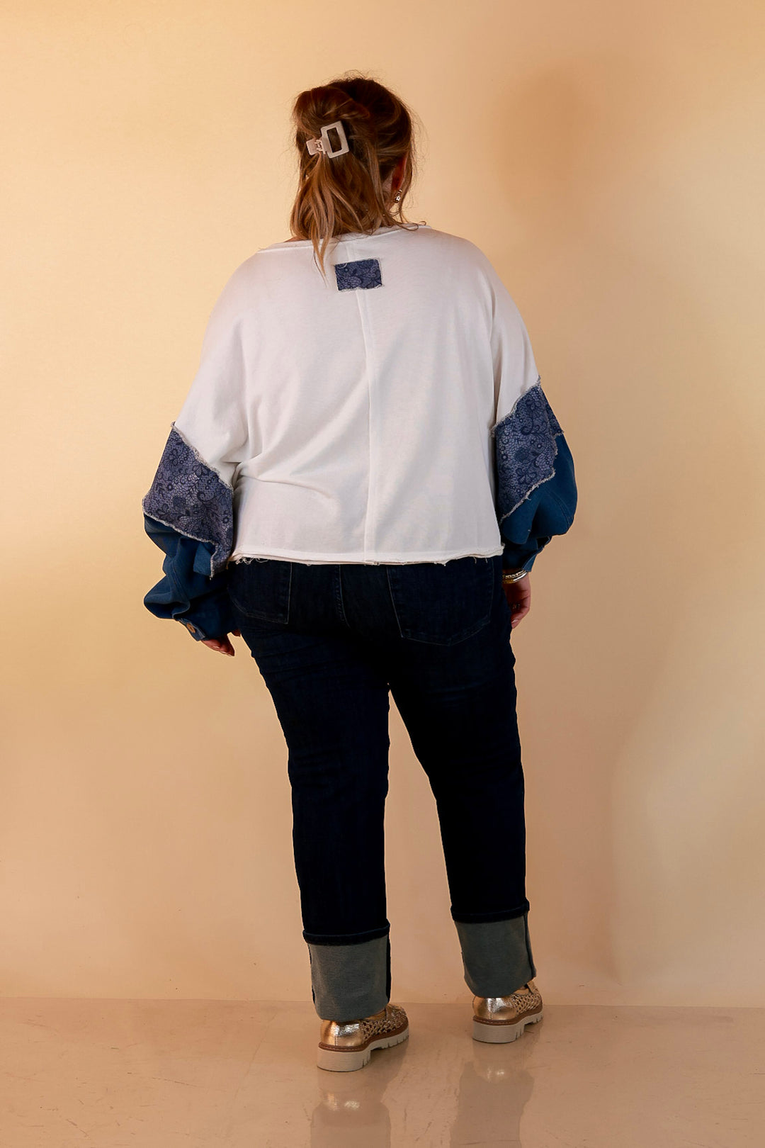 Blooming Details Oversized Floral Appliqué Contrast Sleeve Raw Hem Top in Ivory and Denim Blue