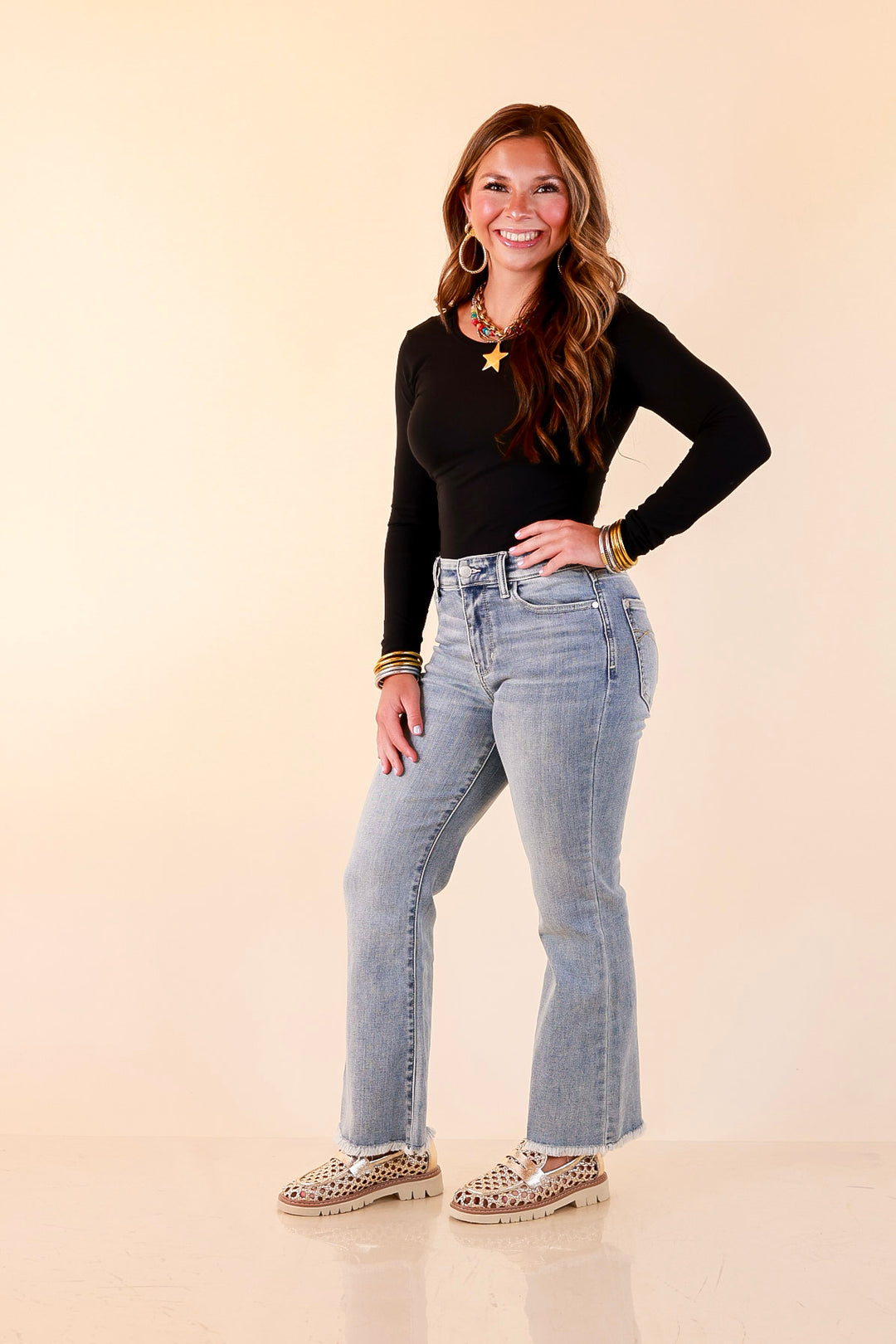 Judy Blue | Worth Repeating Cropped Kick Flare Jean in Light Wash