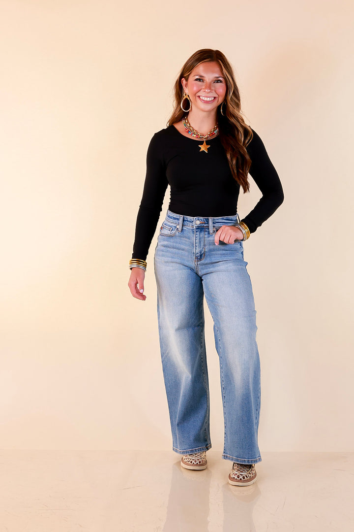 Judy Blue | Blue Skies Ahead Ankle Length Cropped Wide Leg Claudia Denim Jeans in Medium Blue Wash