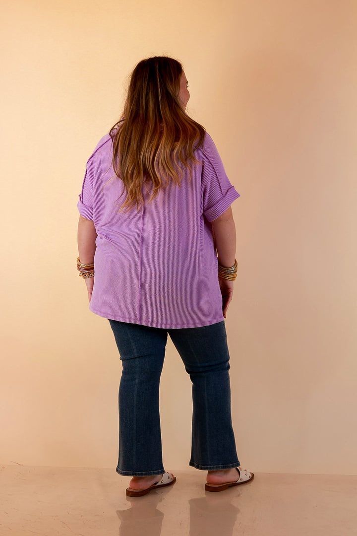 Daily Perfection V Neck Short Sleeve Ribbed Top in Lavender Purple