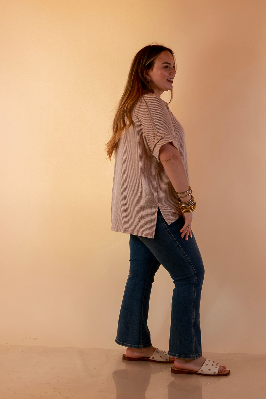 Daily Perfection Scoop Neck Short Sleeve Ribbed Top in Natural Brown
