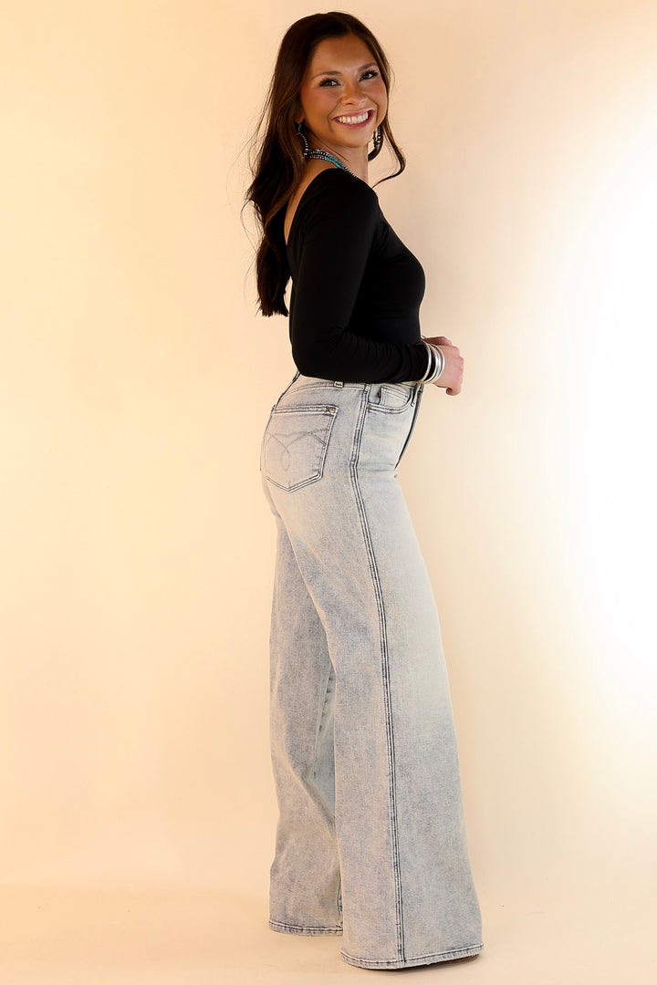 Judy Blue | Next Level Look Tummy Control Retro Wide Leg Jean in Light Wash